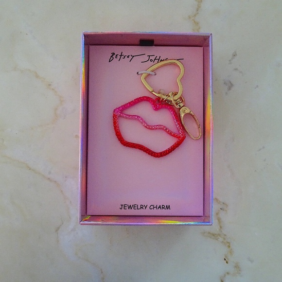 NEW Betsey Johnson Pink & Red Lips Bag Charm Keychain- Y2K McBling Style Jewelry - Picture 5 of 5